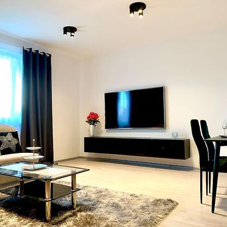 Spacious Apartment Near Hockey And Football Arena 布拉迪斯拉发 外观 照片