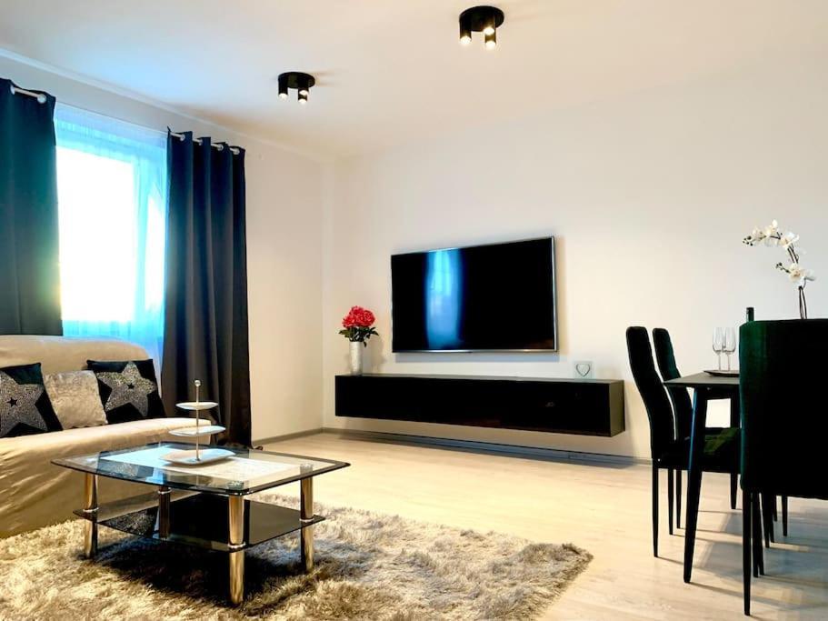 Spacious Apartment Near Hockey And Football Arena 布拉迪斯拉发 外观 照片